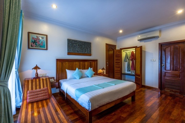 Deluxe Family Room