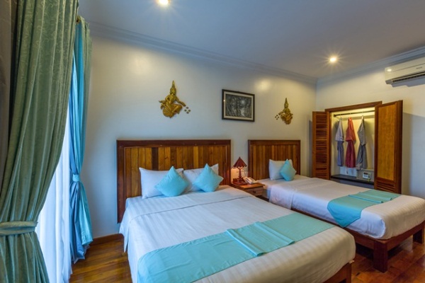 Deluxe Family Room
